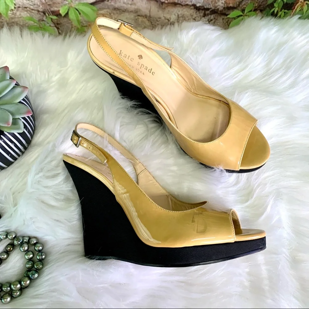 KATE SPADE Nude/Gold Peep Toe Patent Wedges, 8B